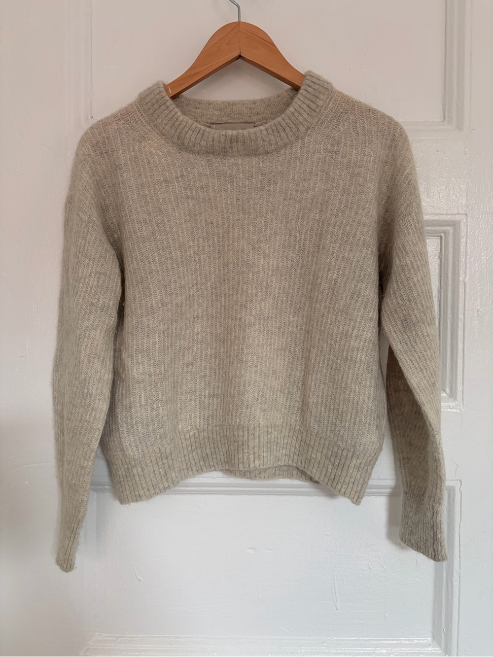 Everlane Cocoon Crew Sweater in Alpaca in Pumice Stone - Picture 4 of 7